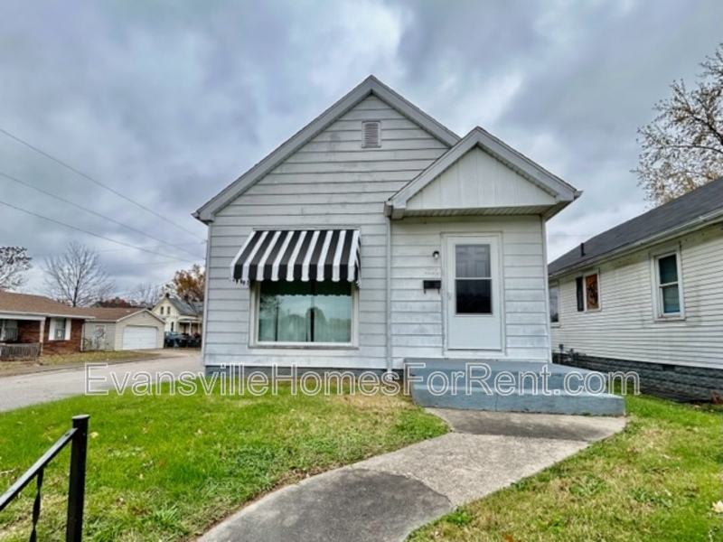 1300 S Bedford Ave in Evansville, IN - Building Photo