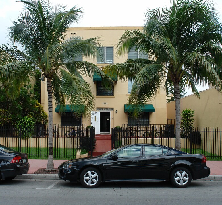 1552 Washington Ave in Miami Beach, FL - Building Photo