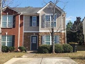 11428 S Grove Dr in Hampton, GA - Building Photo