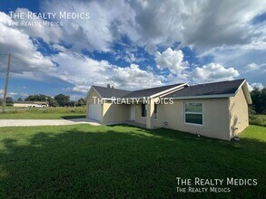 4 Larch Trak in Ocala, FL - Building Photo - Building Photo