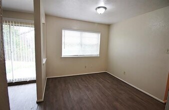 3174 Christopher St in Grand Prairie, TX - Building Photo - Building Photo