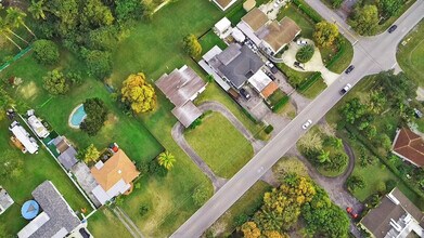 13945 N Miami Ave in Miami, FL - Building Photo - Building Photo