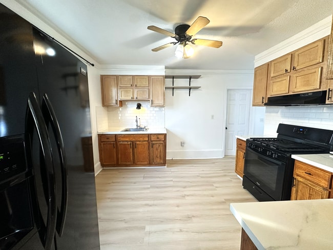 113 Birdsey Ave, Unit Floor 1 in Middletown, CT - Building Photo - Building Photo