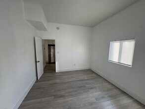 518 49th St in West Palm Beach, FL - Building Photo - Building Photo