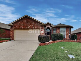6136 Kristen Dr in Fort Worth, TX - Building Photo