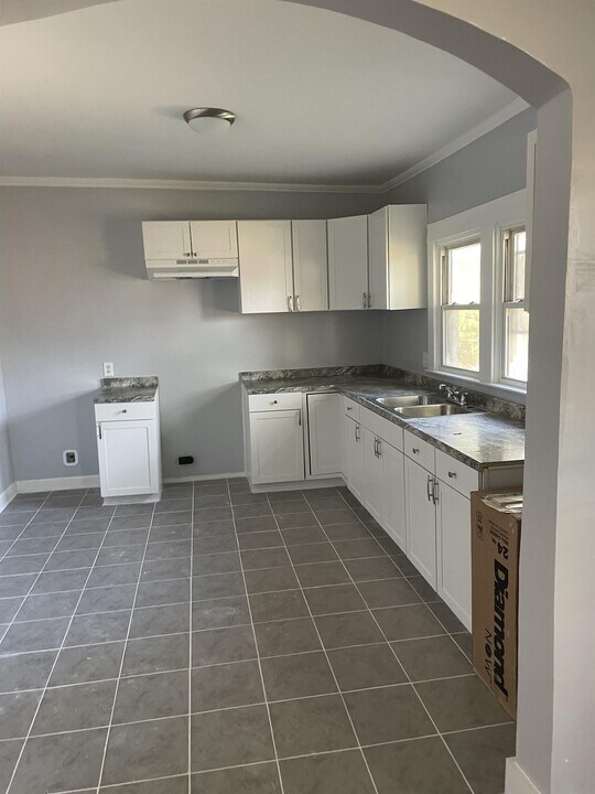 1207 Filbert Pl in High Point, NC - Building Photo