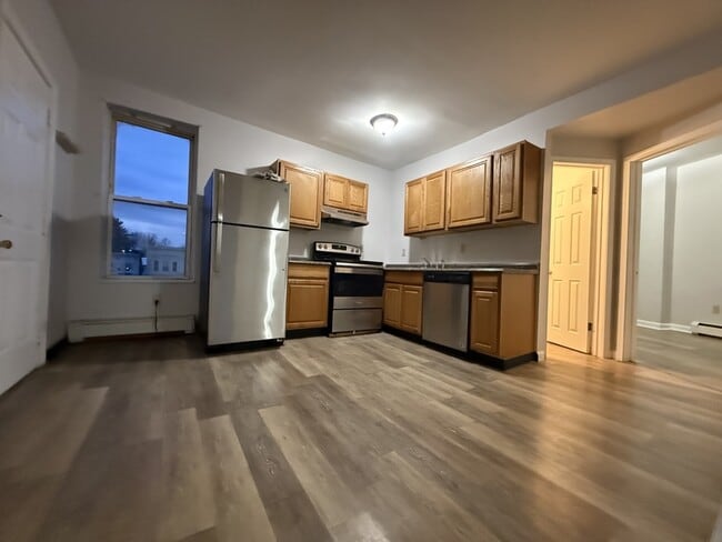 300 Morton Ave in Albany, NY - Building Photo - Building Photo