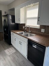 1512 N Blue Mills Rd in Independence, MO - Building Photo - Building Photo