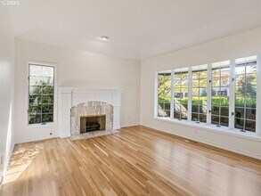 1140 SW Fairfax Pl in Portland, OR - Building Photo - Building Photo