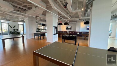 5 S 5th St in Brooklyn, NY - Foto de edificio - Building Photo