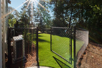 Harley Townhomes in Oregon City, OR - Building Photo - Building Photo