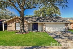 11519 Perry Rd, Unit 622 in Houston, TX - Building Photo