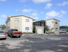 1265 Sharazad Blvd in Opa Locka, FL - Building Photo - Building Photo