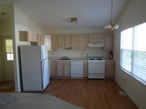 7 Davis Ct in Pemberton, NJ - Building Photo - Building Photo