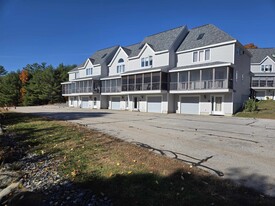 35 Collins Landing Rd in Weare, NH - Building Photo - Building Photo