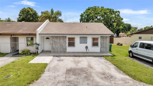 property at 5229 SW 140th Pl