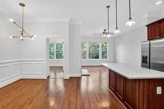 11 Perimeter Center E in Atlanta, GA - Building Photo - Building Photo