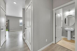 1580 Vantage Pkwy in Berthoud, CO - Building Photo - Building Photo