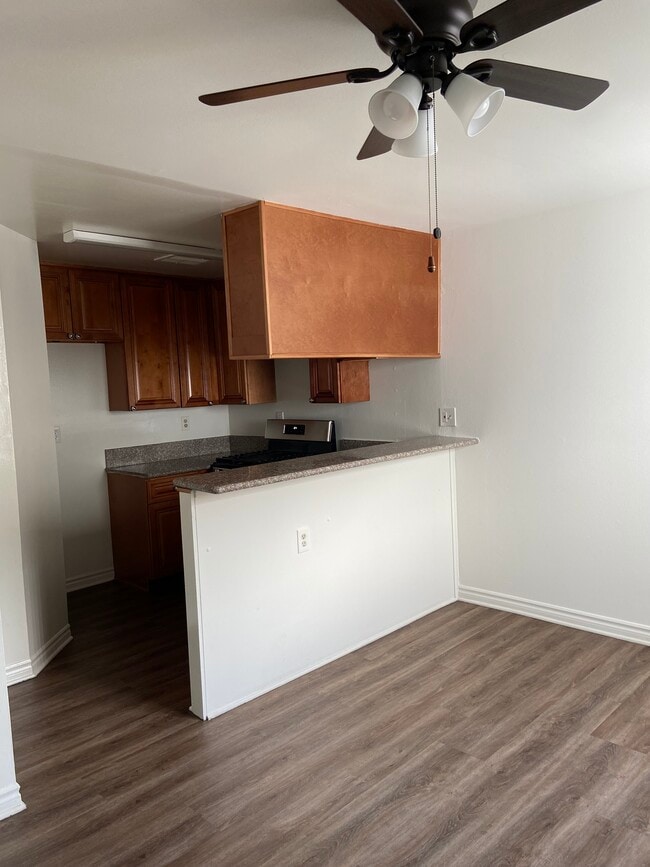 6138 Afton Pl, Unit 6 in Los Angeles, CA - Building Photo - Building Photo