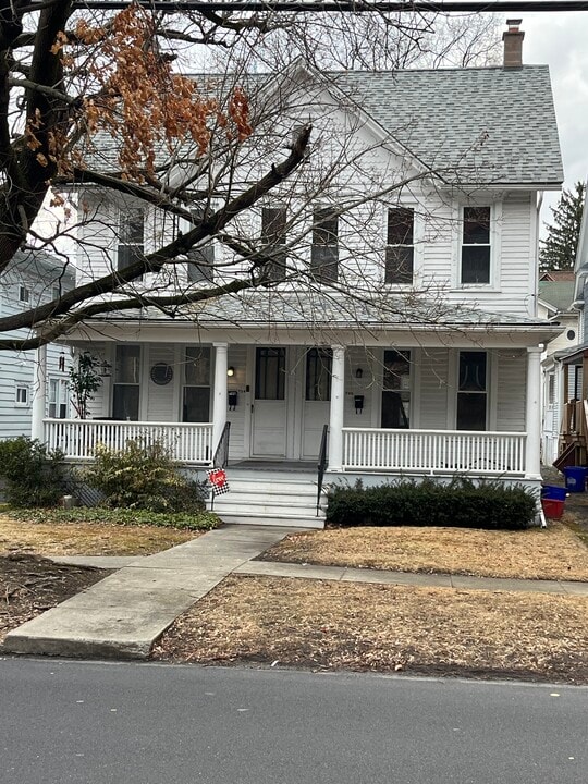 725 Delaware St, Unit 725 Delaware st in Scranton, PA - Foto de edificio