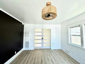 279 Redondo Ave in Long Beach, CA - Building Photo - Building Photo