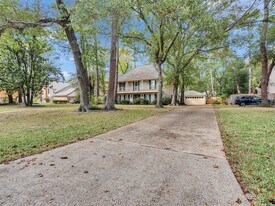 6702 Moccasin Bend Dr in Spring, TX - Building Photo
