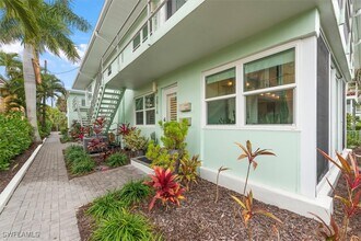 291A 8th Ave S in Naples, FL - Building Photo - Building Photo