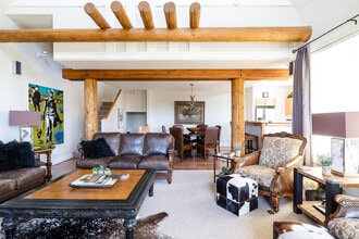 4 Lower Saddle Ridge Rd in Big Sky, MT - Foto de edificio - Building Photo