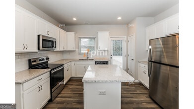 3658 Madison St in College Park, GA - Building Photo - Building Photo