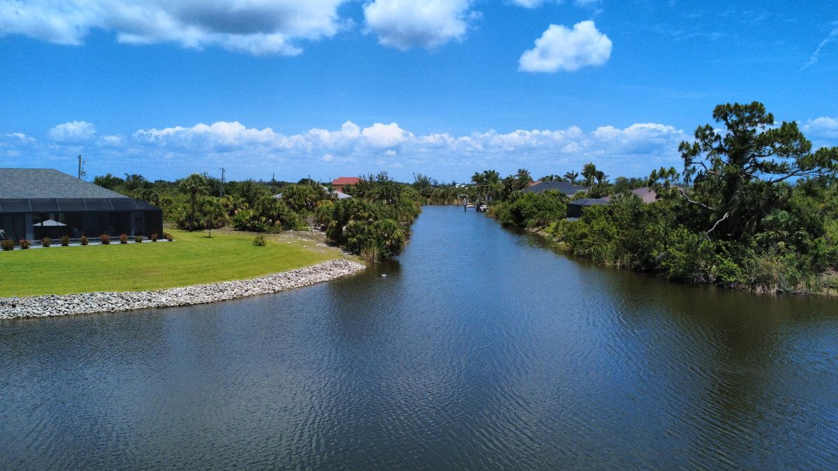 10264 Winnipeg St in Port Charlotte, FL - Building Photo