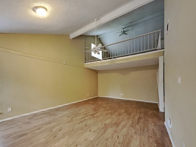 5402 Sweetwind Ln in Spring, TX - Foto de edificio - Building Photo