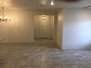 9603 Iola Ave in Lubbock, TX - Building Photo - Building Photo