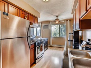 2740 Rosalyn Ct, Unit 301 in Minneapolis, MN - Building Photo - Building Photo