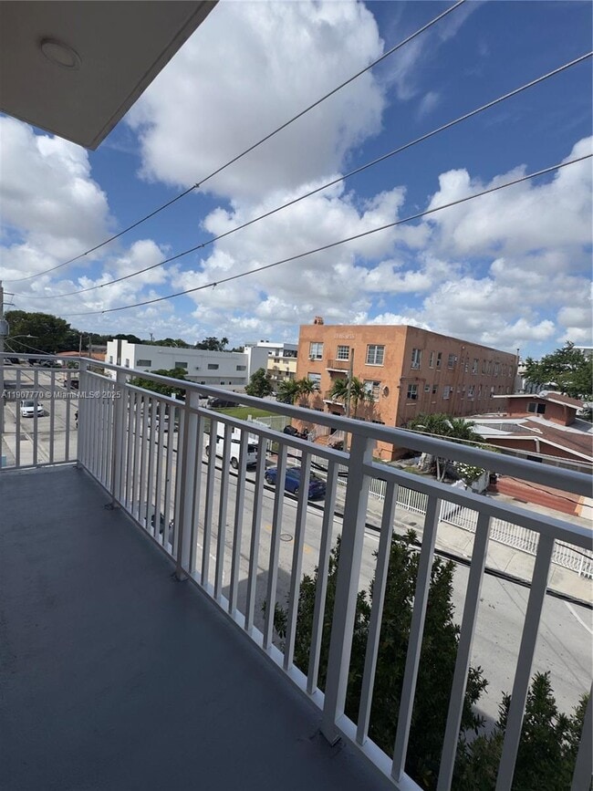 1534 NW 1st St in Miami, FL - Building Photo - Building Photo