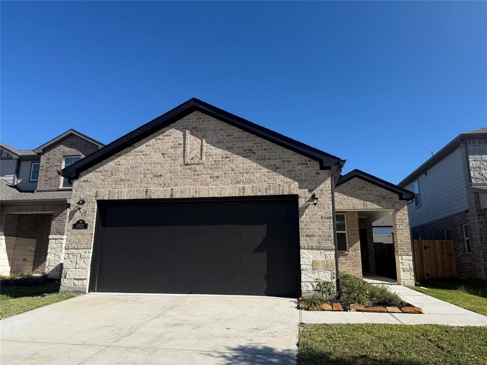 5802 Blue Grama Dr in Katy, TX - Foto de edificio