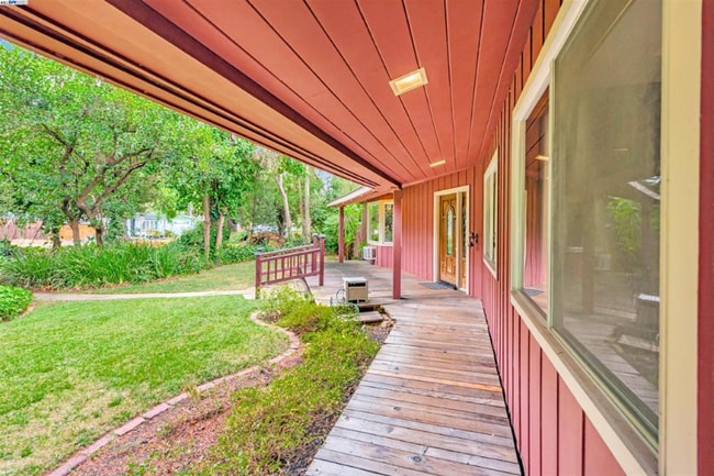 35849 Linda Dr in Fremont, CA - Building Photo - Building Photo