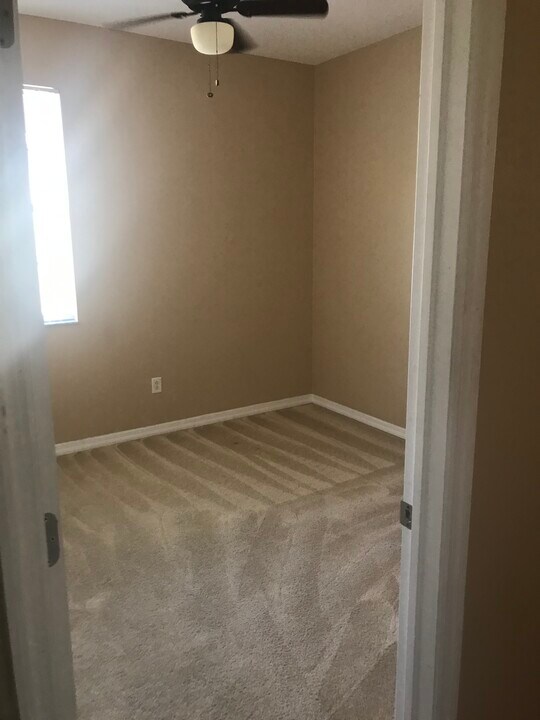 19239 Stone Hedge Dr in Tampa, FL - Building Photo