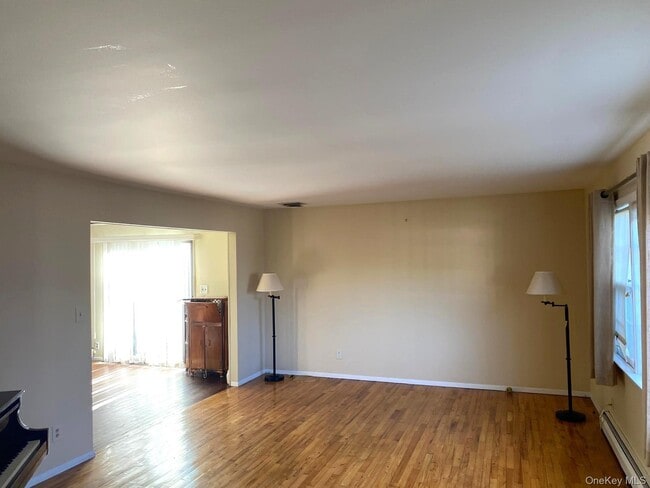 100 Kings Ave in Atlantic Beach, NY - Building Photo - Building Photo