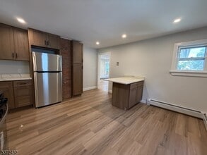 21 Miller St in Morristown, NJ - Building Photo - Building Photo