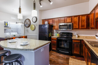Bella Madera in Lewisville, TX - Foto de edificio - Interior Photo