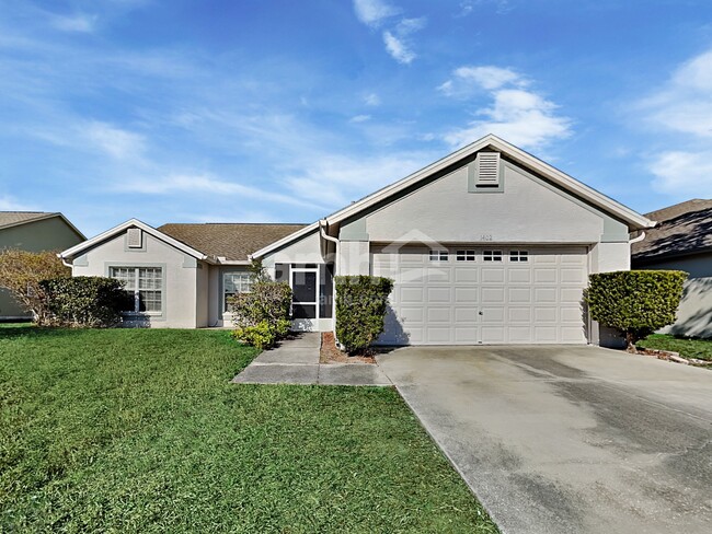 property at 1402 Lakehurst Way
