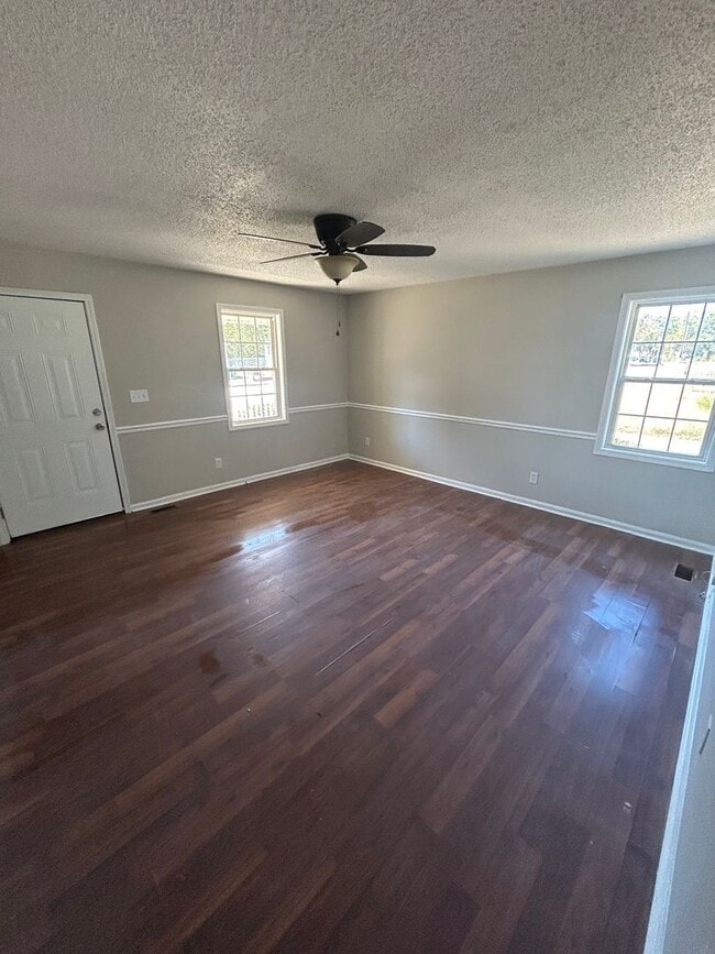 802 W Parker Rd in Greenville, SC - Building Photo - Building Photo