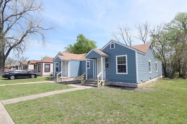 1319 S 5th St in Temple, TX - Foto de edificio - Building Photo