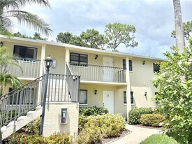28100 Pine Haven Way in Bonita Springs, FL - Building Photo