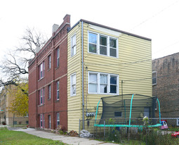 2056 N Kilbourn Ave Apartments