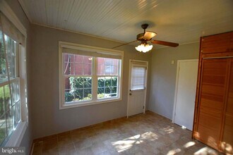 10118 Cedar Ln in Kensington, MD - Building Photo - Building Photo