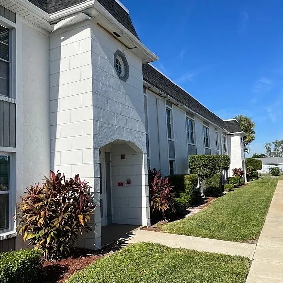 property at 6824 Sandtrap Dr N