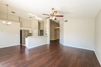 13708 Ogakor Dr in Riverview, FL - Building Photo - Building Photo