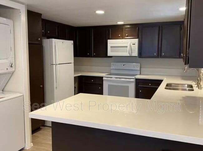 2142 Grand Ave in San Diego, CA - Building Photo - Building Photo