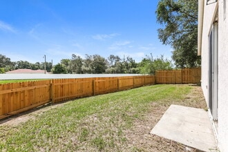9837 Morris Glen Way in Tampa, FL - Building Photo - Building Photo